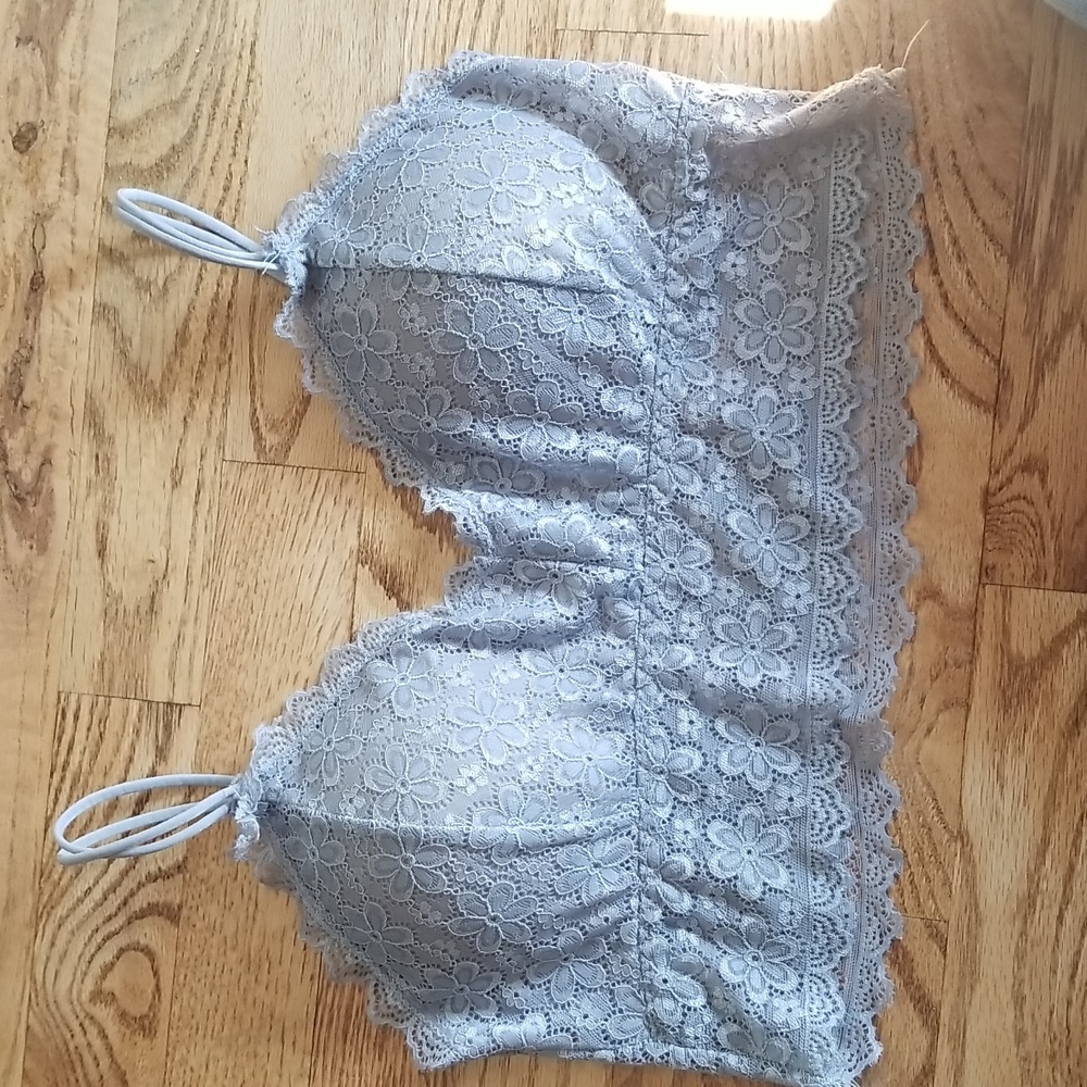 (M) Bohemian Dainty Classic Feminine Paisley Contemporary Neutral Fairycore